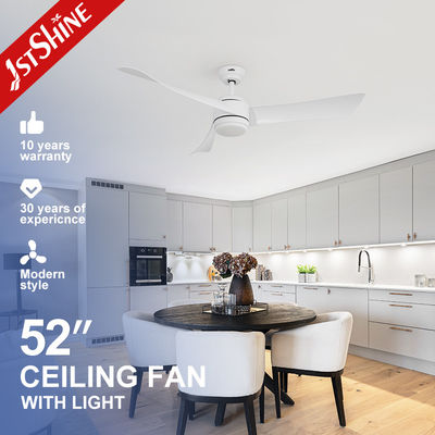 Хорошая цена Пластмассовые лезвия 3 цвета светодиодный сглаживаемый потолочный вентилятор с дистанционным управлением 38W 230V / 50HZ онлайн