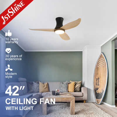 Хорошая цена ABS Blade Flush Mount Ceiling Fan с легким дистанционным управлением 6 скоростей онлайн